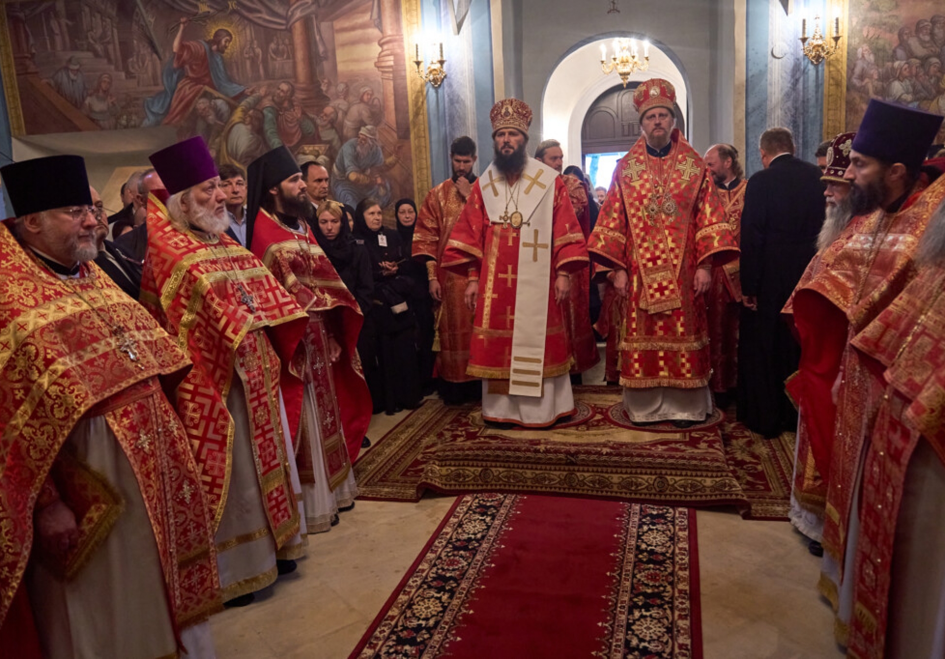 Митрополит Волгоградский Феодор совершил чин великого освящения главного собора вмч.Феодора Стратилата